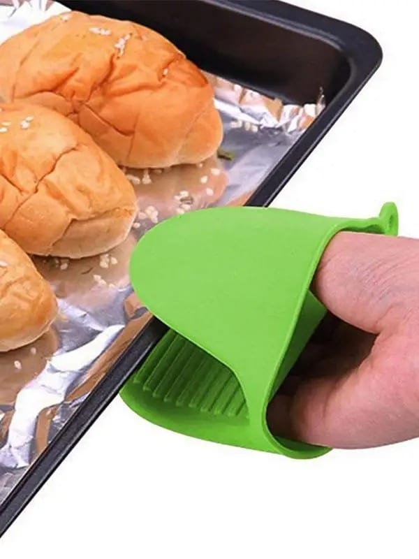 Silicone Heat Resistant Gloves Clips Insulation Non Stick Anti-slip Pot Bowel Holder Clip (Pair) ( Random color) - Image 3
