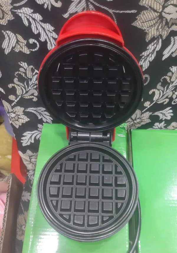Mini Waffle Maker Breakfast Machine Non Stick Easy Clean (random Color ) - Image 3